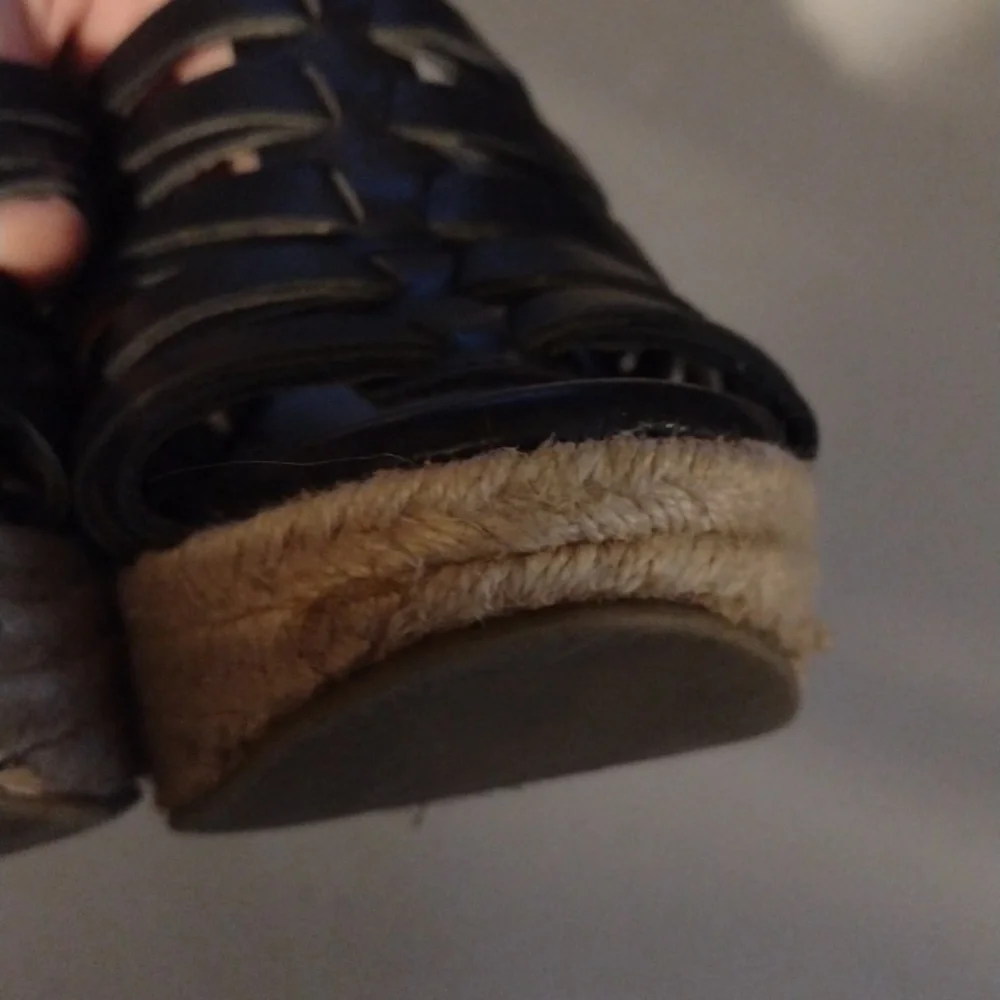 ME Too slip on espadrilles size 9.5  wedge black Navy Blue Sandals